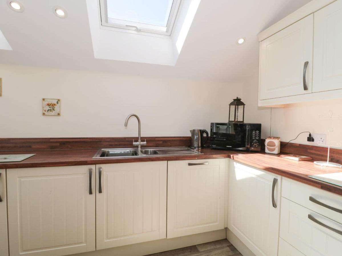 The Cider Shed Apartment Winscombe Exterior photo